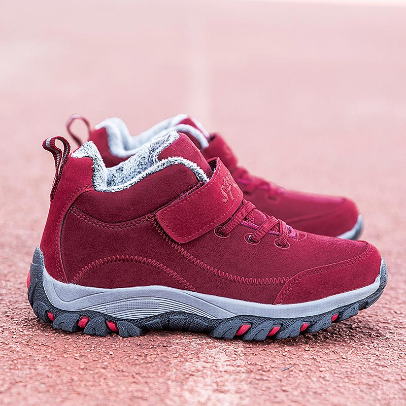 short winter sports shoes for  - огляд і ціна Table Tennis Online Multiplayer